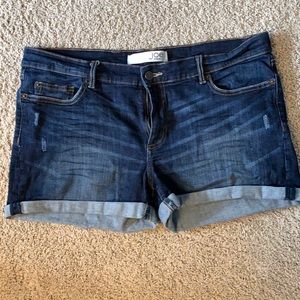 Joe Fresh stretchy jean shorts Size 12